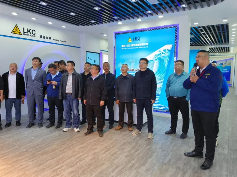 青島禹城商會成立一周年工作總結(jié)會議2.jpg 青島禹城商會成立一周年工作總結(jié)會議2.jpg